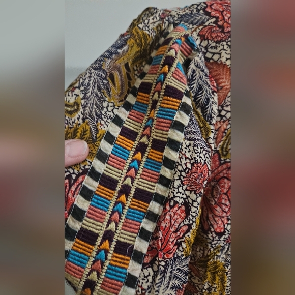 VERB By Pallavi Singhee Follow Multi Color Viscose Georgette PrintedTunic.Size M - Picture 6 of 16